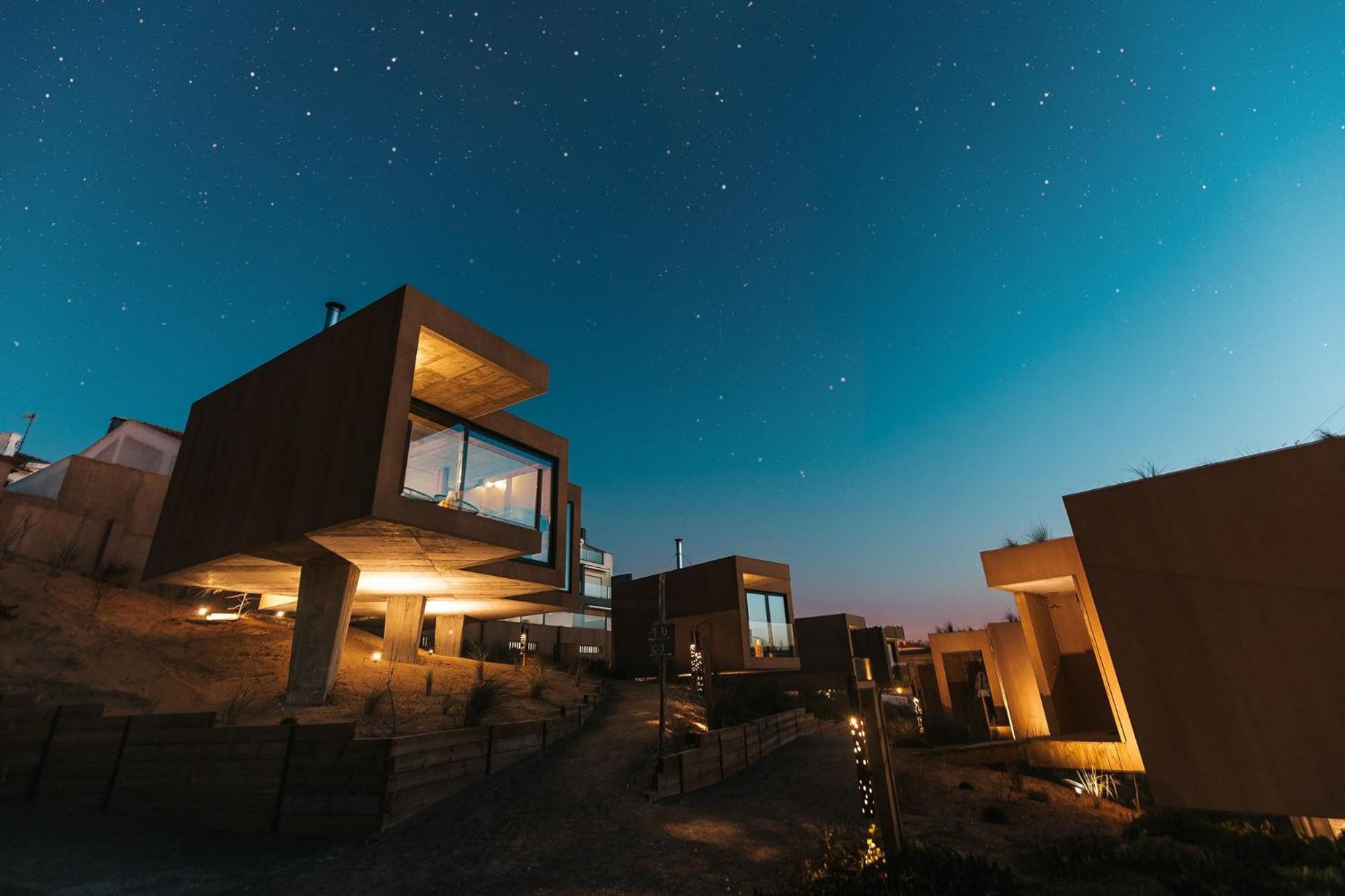 Noah Surf House Portugal Hotel Santa Cruz  Exterior photo