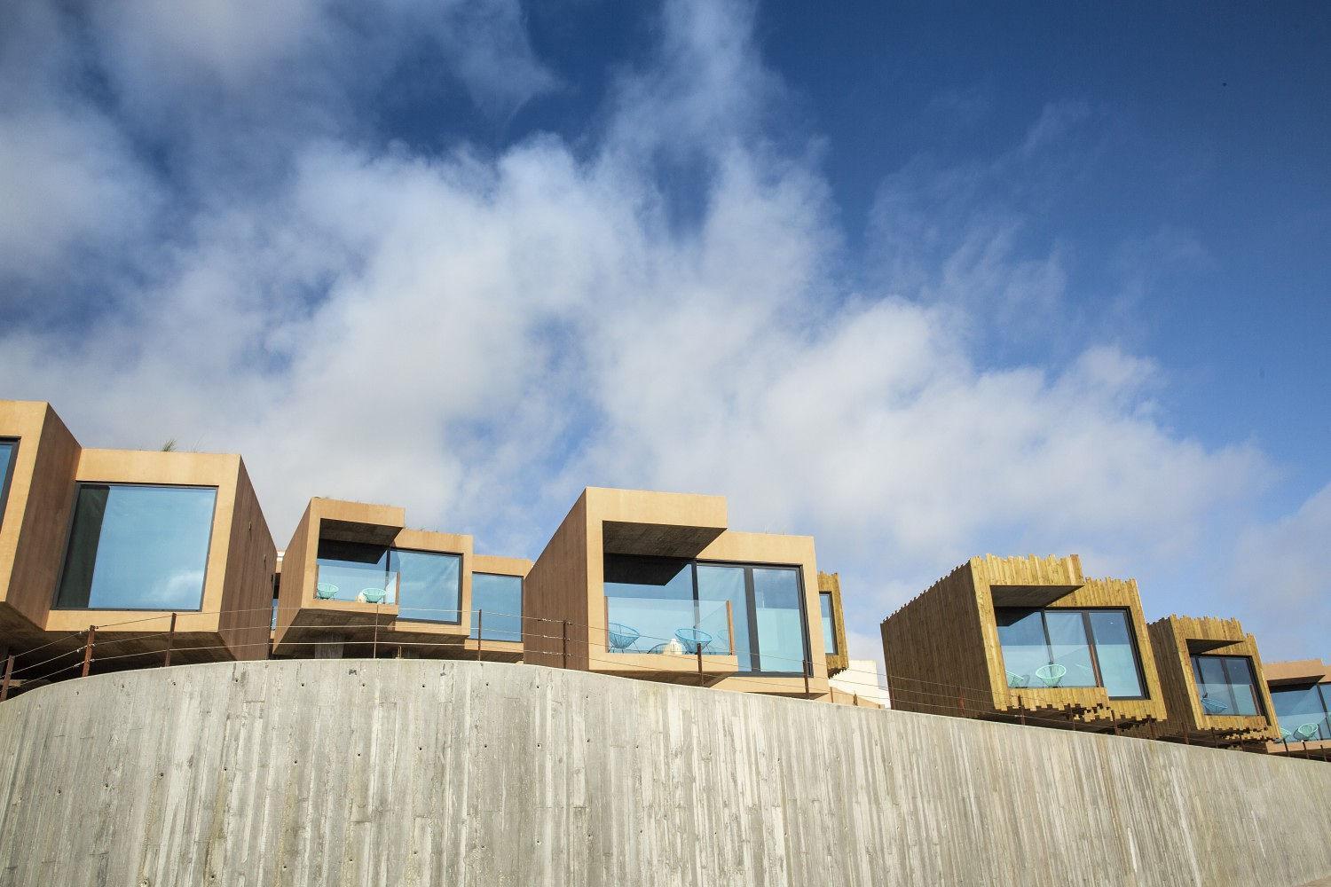 Noah Surf House Portugal Hotel Santa Cruz  Exterior photo