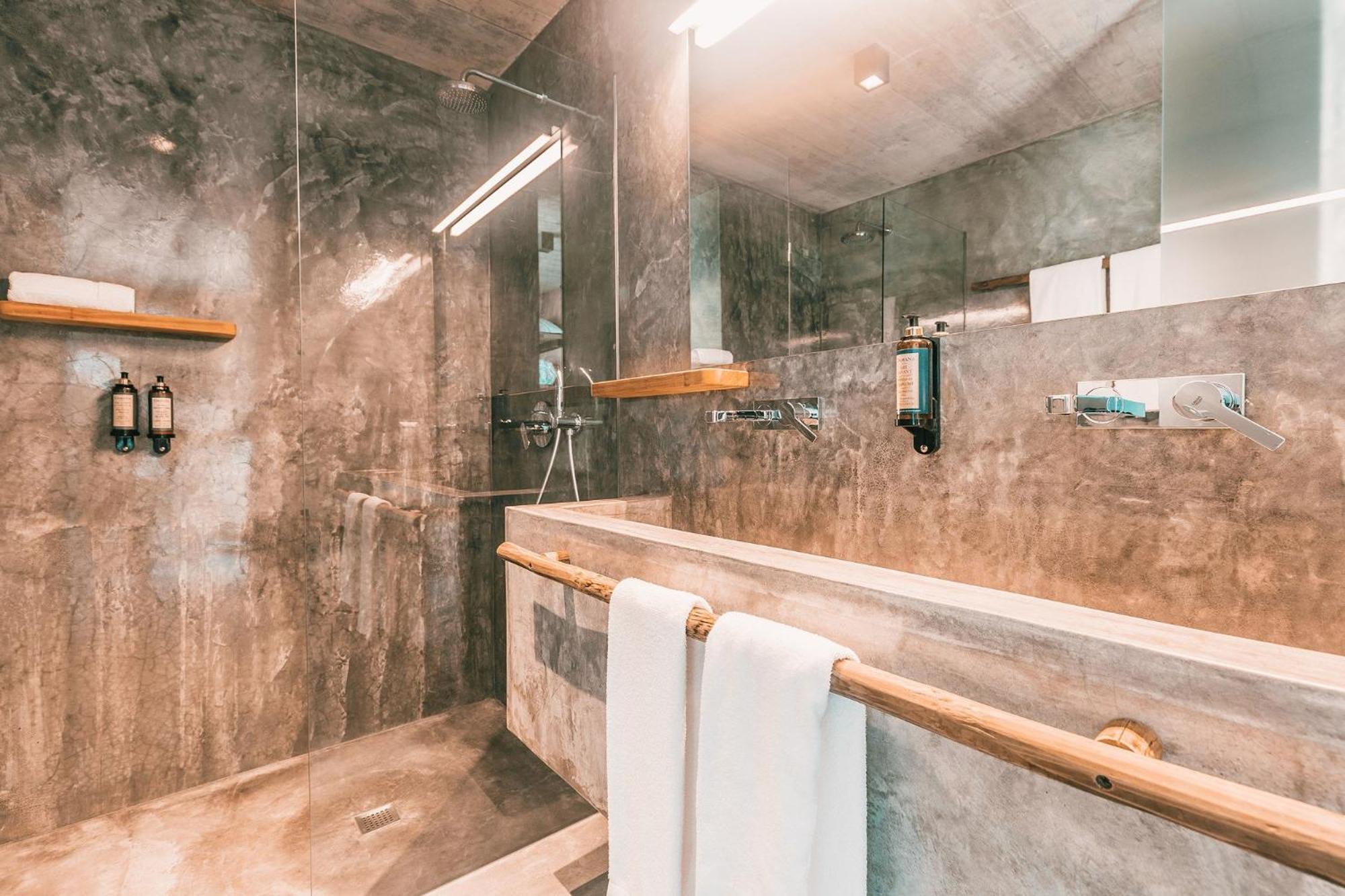 Noah Surf House Portugal Hotel Santa Cruz  Room photo